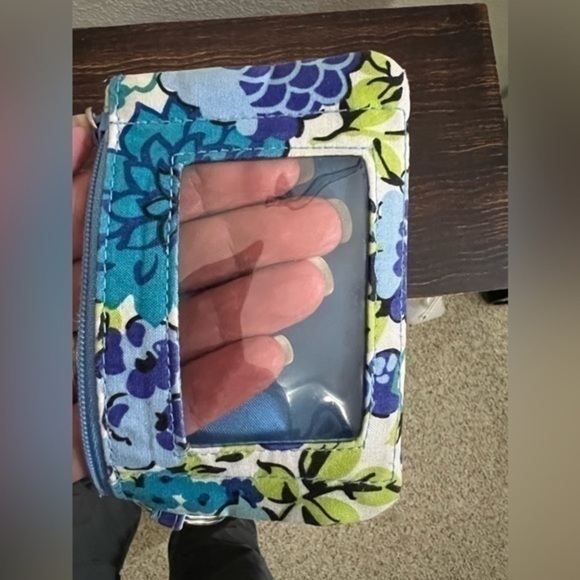 Vera Bradley ID pouch with key ring - Picture 4 of 4